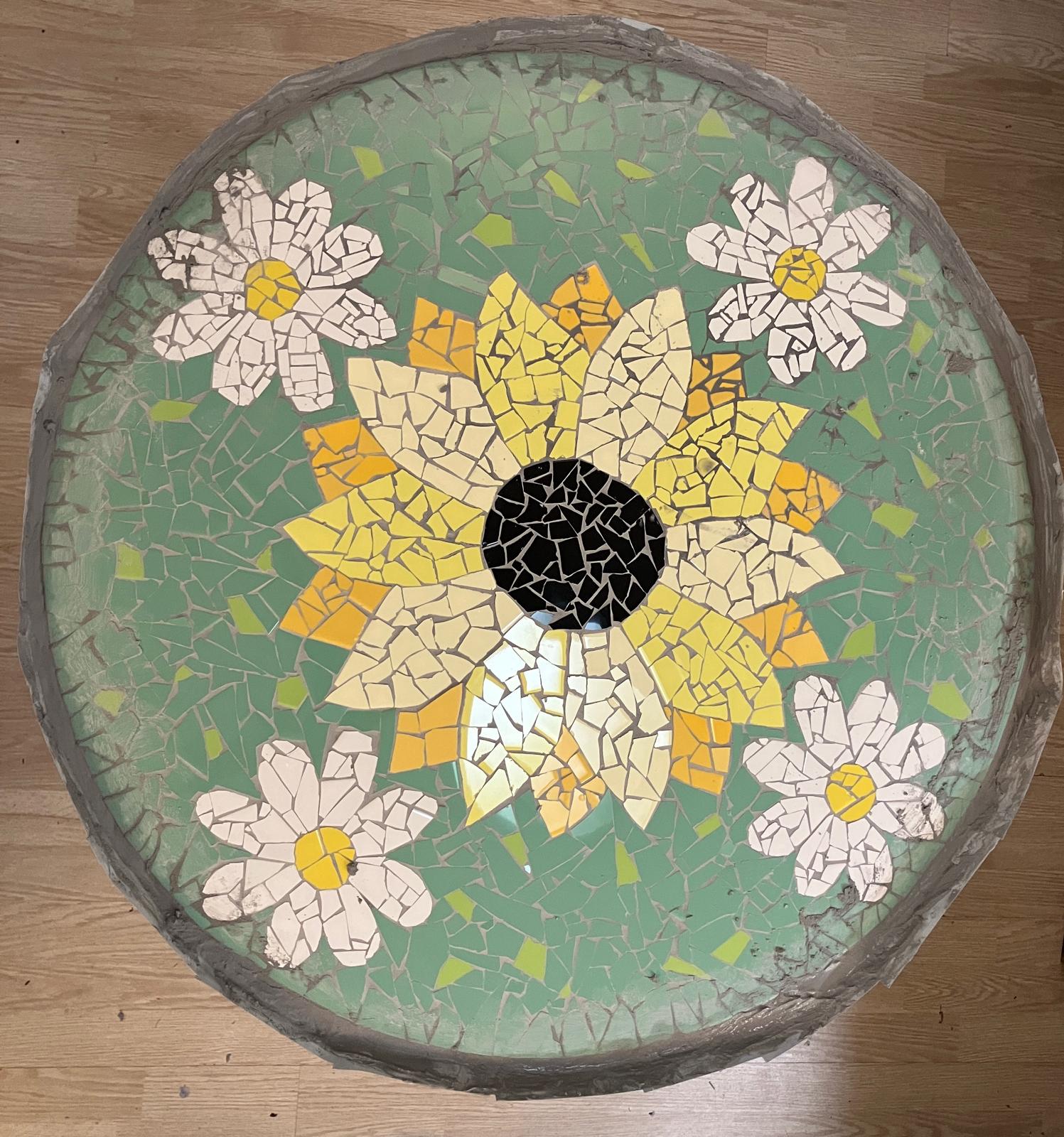 Foto 9 bij artikel "Daar is die dan, het project: De Mozaiektafel!".