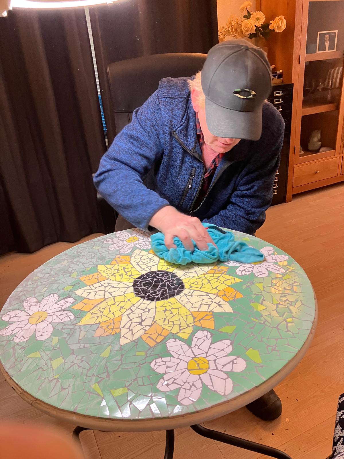 Foto 21 bij artikel "Daar is die dan, het project: De Mozaiektafel!".