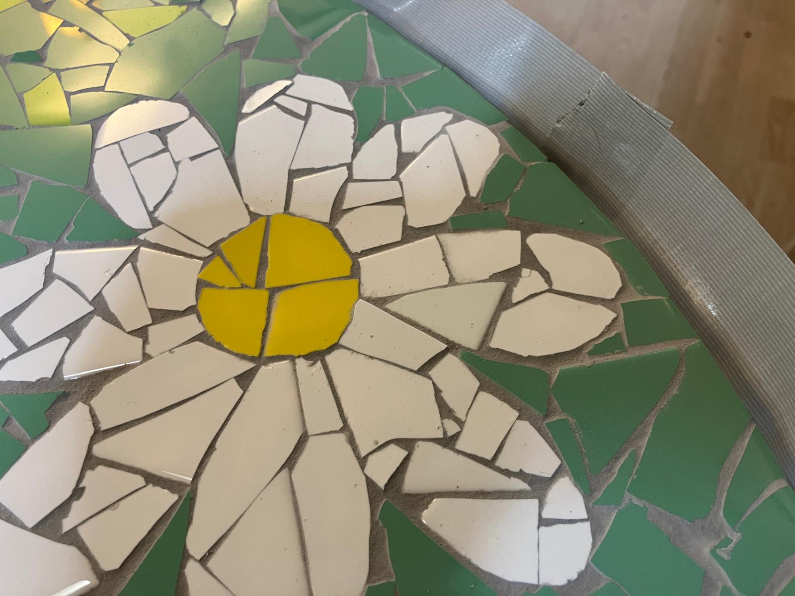 Foto 8 bij artikel "Daar is die dan, het project: De Mozaiektafel!".