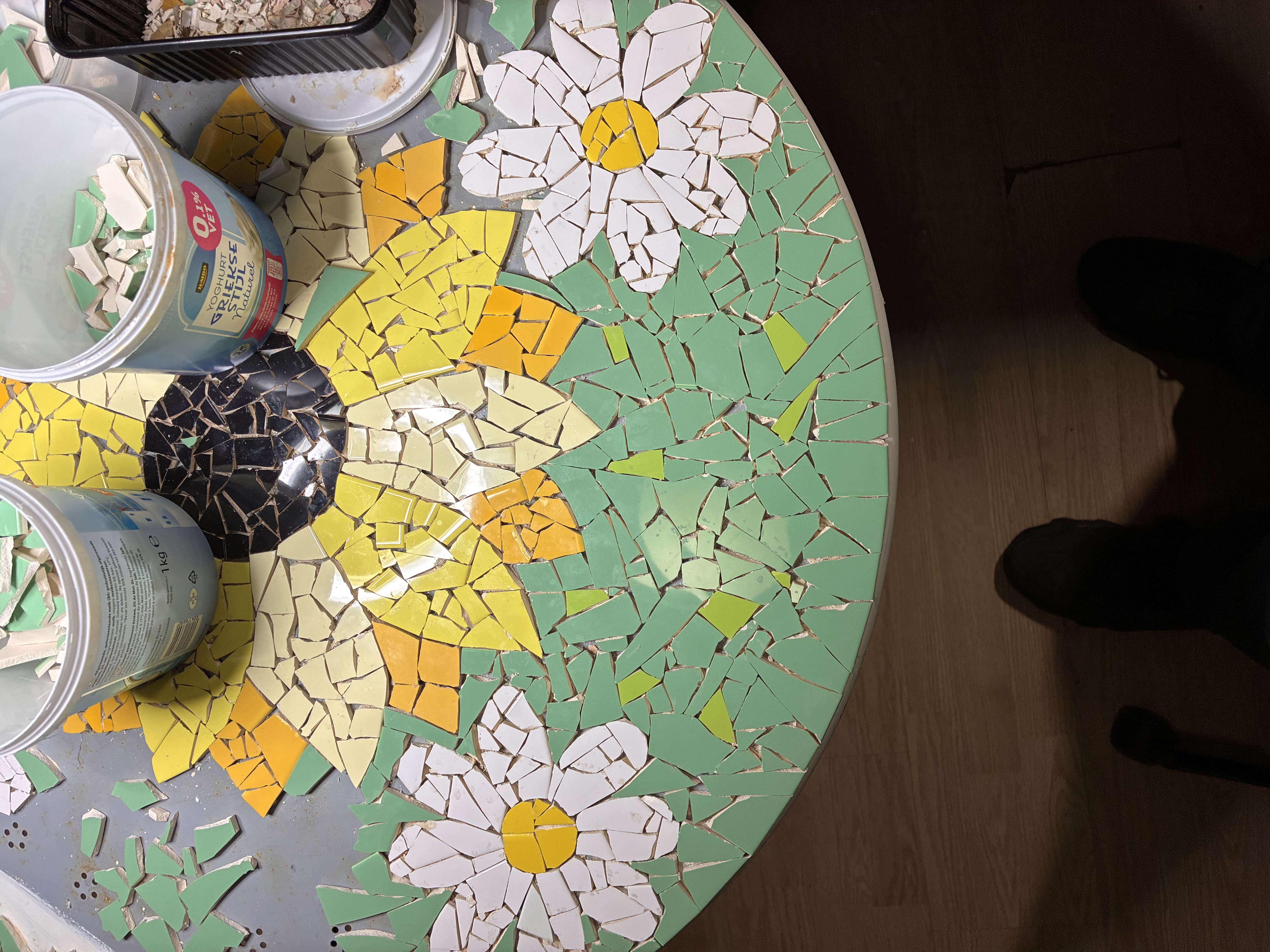 Foto 27 bij artikel "Daar is die dan, het project: De Mozaiektafel!".