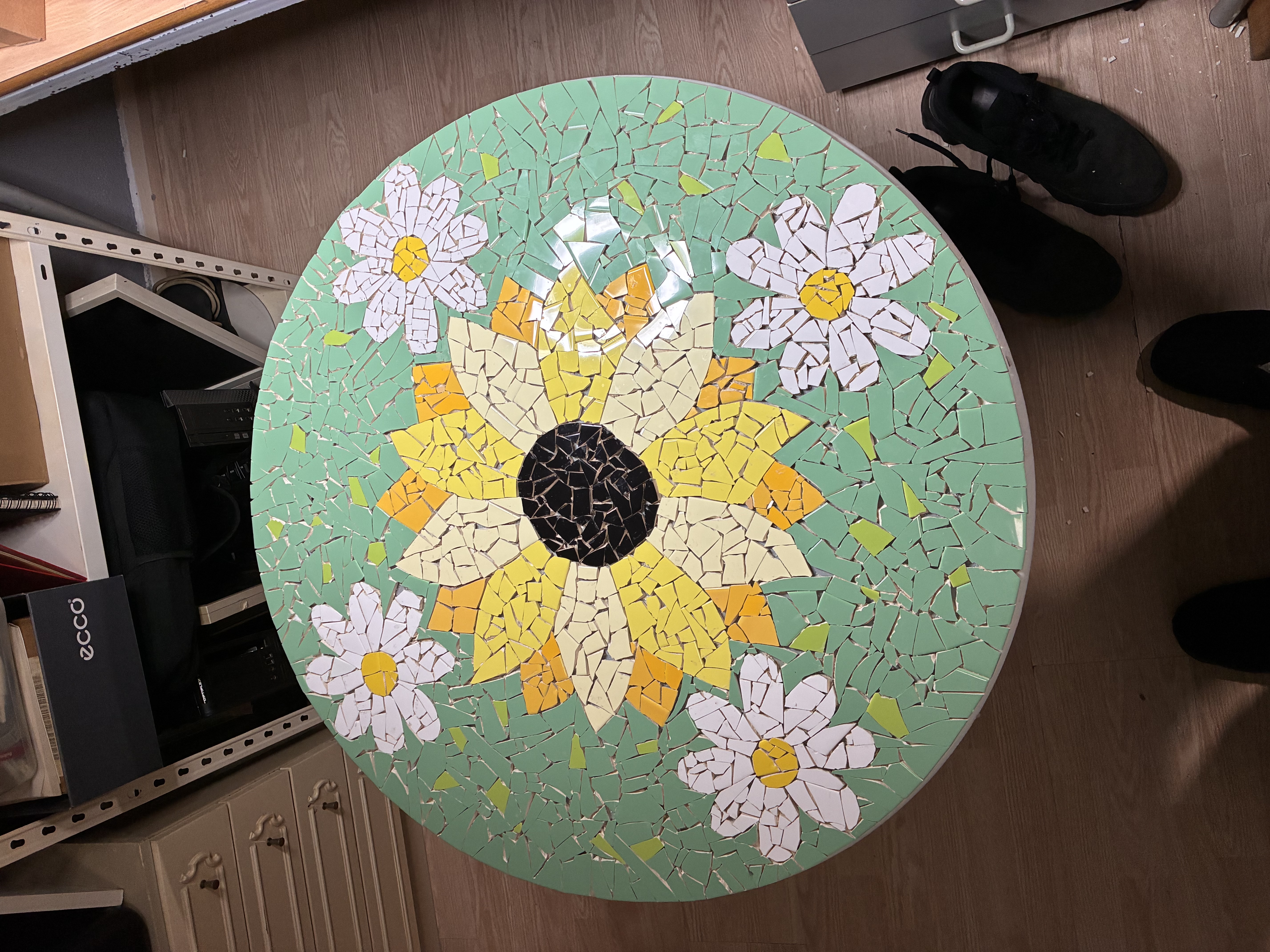 Foto 24 bij artikel "Daar is die dan, het project: De Mozaiektafel!".